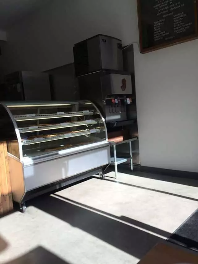 The Pizza Shop