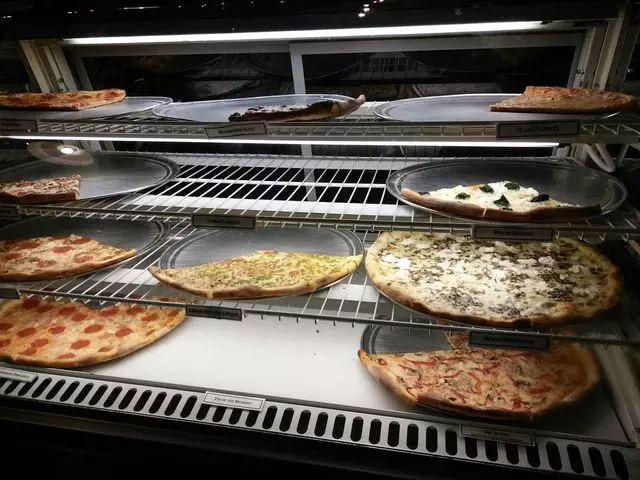 The Pizza Shop