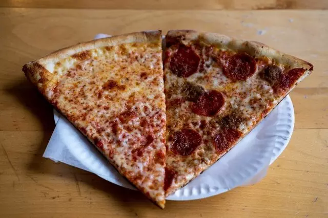 The Pizza Shop
