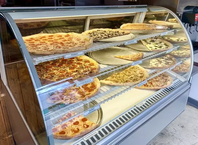 The Pizza Shop
