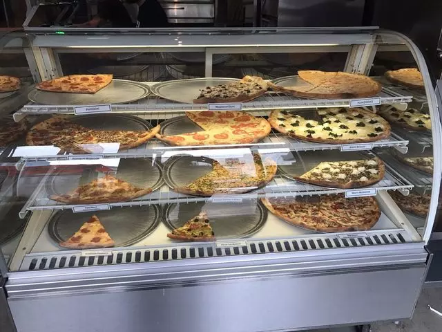 The Pizza Shop