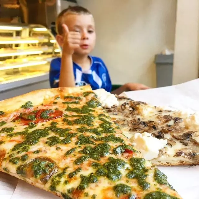 The Pizza Shop