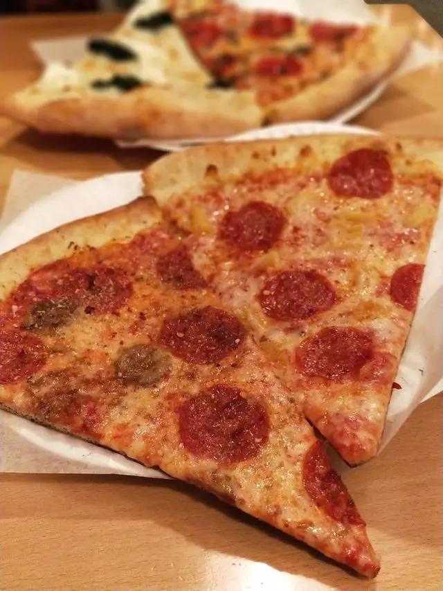 The Pizza Shop