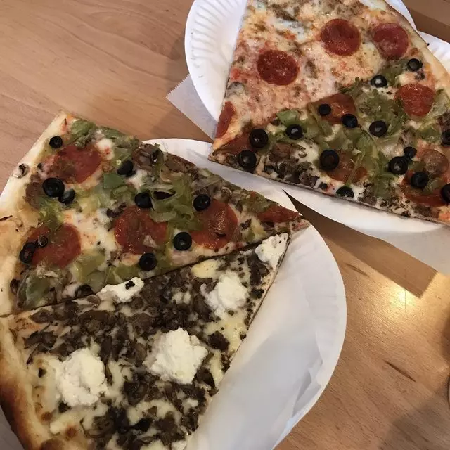 The Pizza Shop
