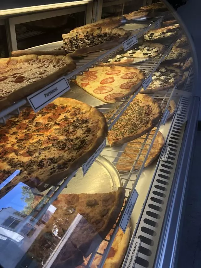 The Pizza Shop