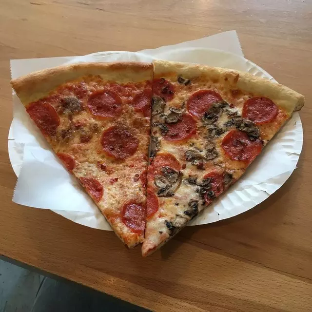 The Pizza Shop