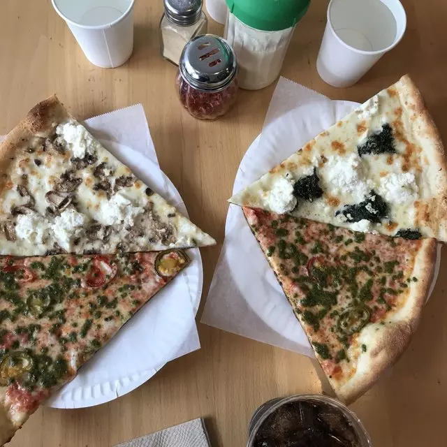 The Pizza Shop