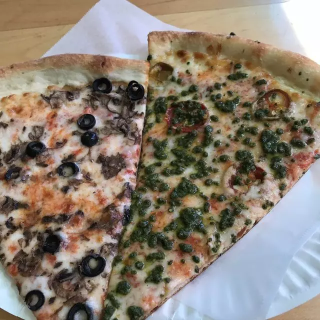 The Pizza Shop