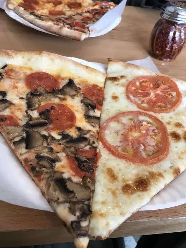 The Pizza Shop