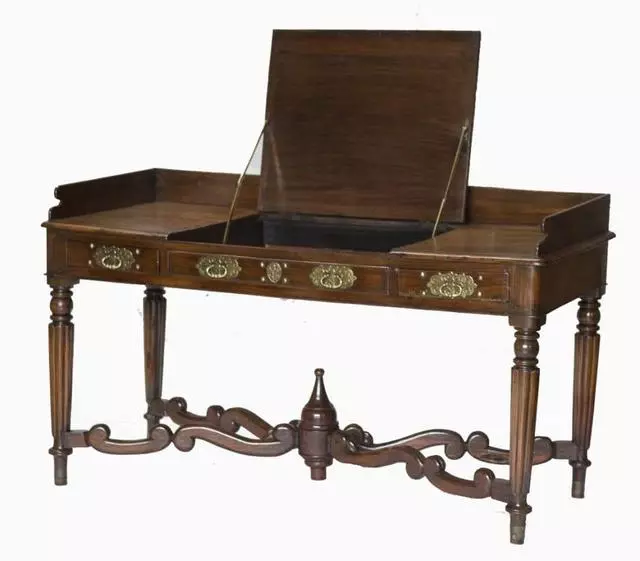 Antique & Art Exchange