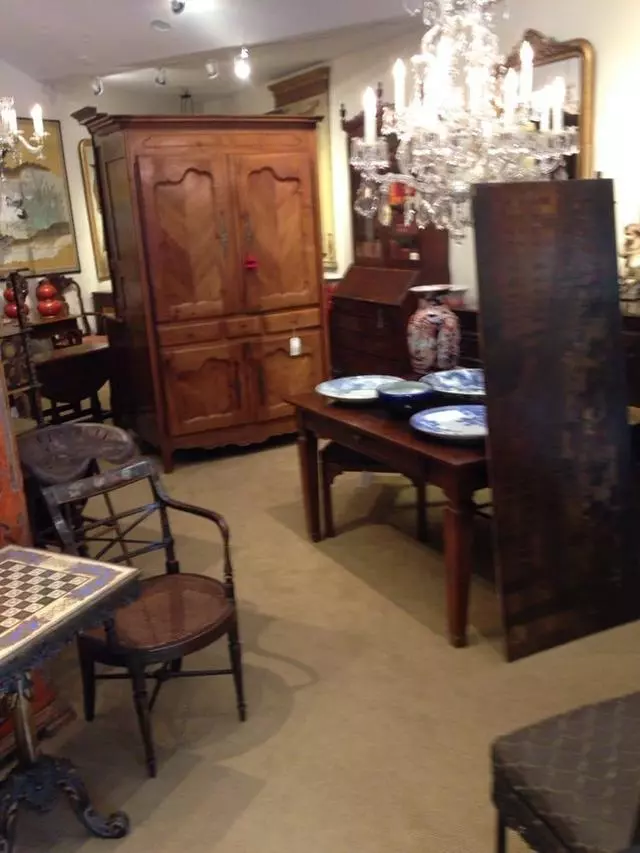 Antique & Art Exchange
