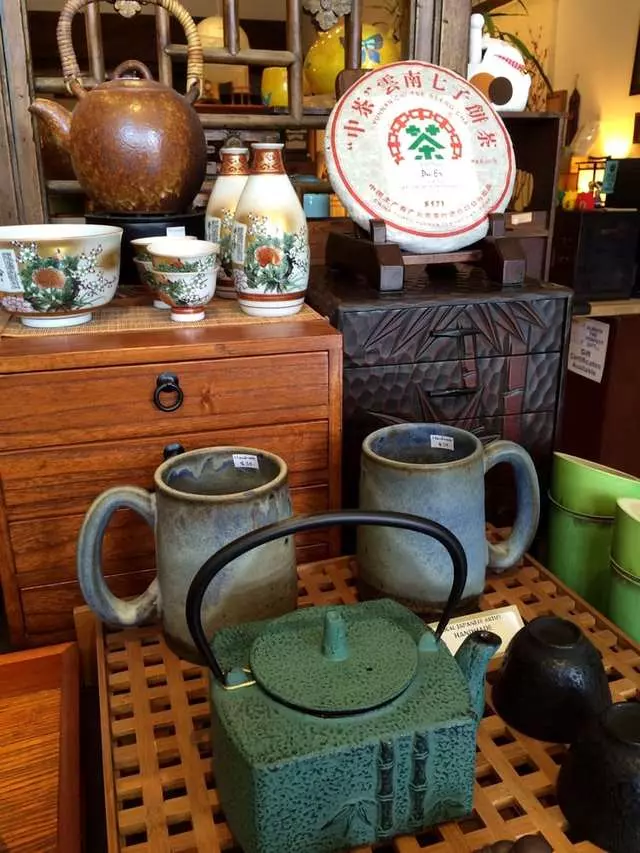 Tokyo Futon & Tea