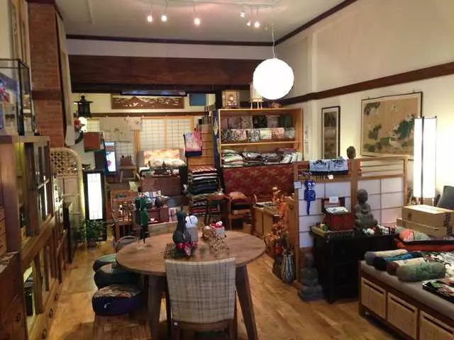 Tokyo Futon & Tea