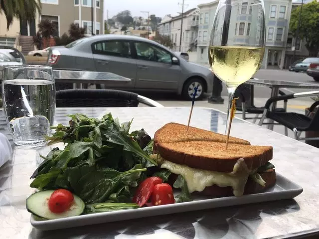 Noeteca Wine Bar