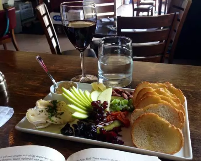Noeteca Wine Bar