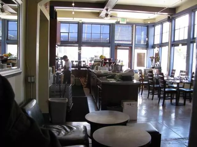 Noeteca Wine Bar