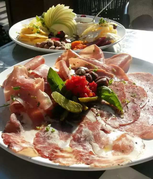 Noeteca Wine Bar