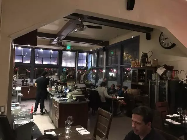 Noeteca Wine Bar