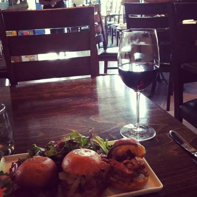 Noeteca Wine Bar
