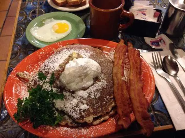 Moulin Rouge Restaurant