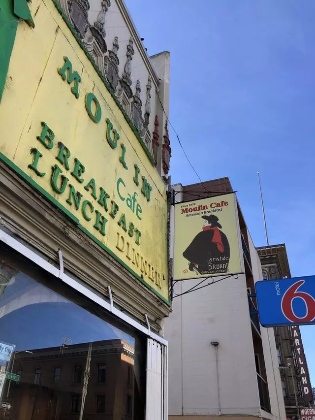 Moulin Rouge Restaurant