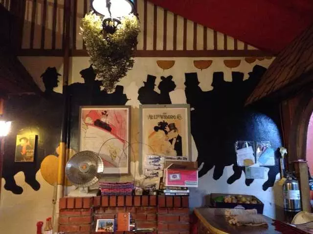 Moulin Rouge Restaurant