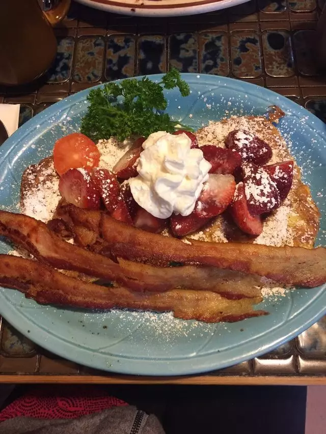 Moulin Rouge Restaurant