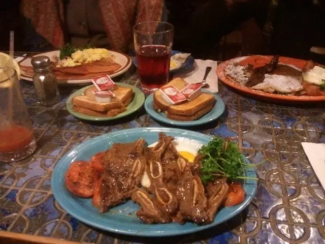 Moulin Rouge Restaurant