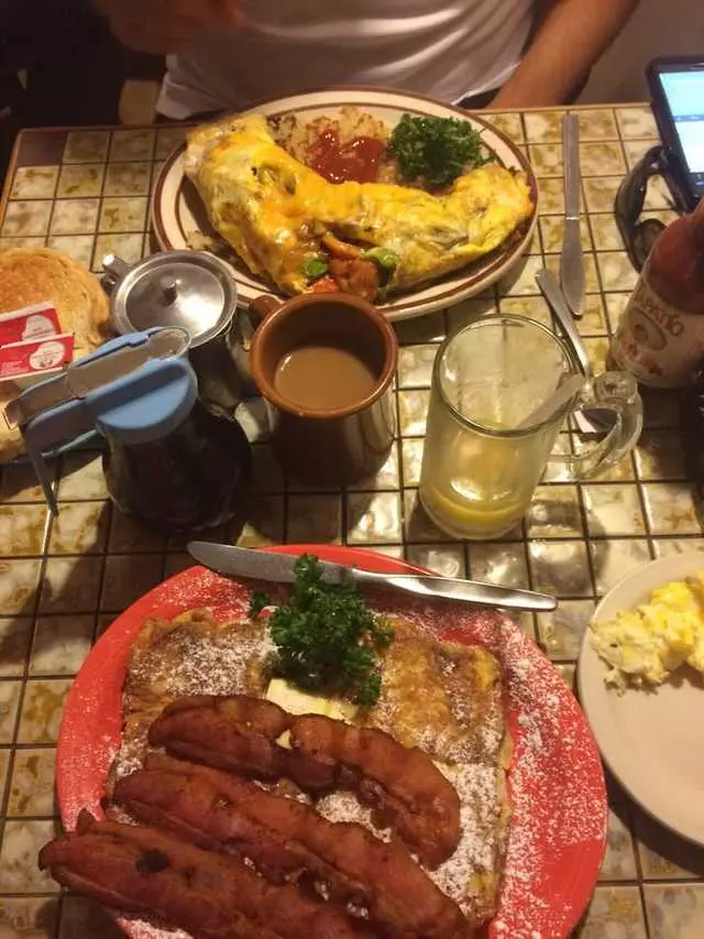 Moulin Rouge Restaurant