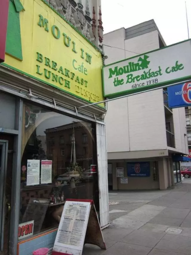 Moulin Rouge Restaurant
