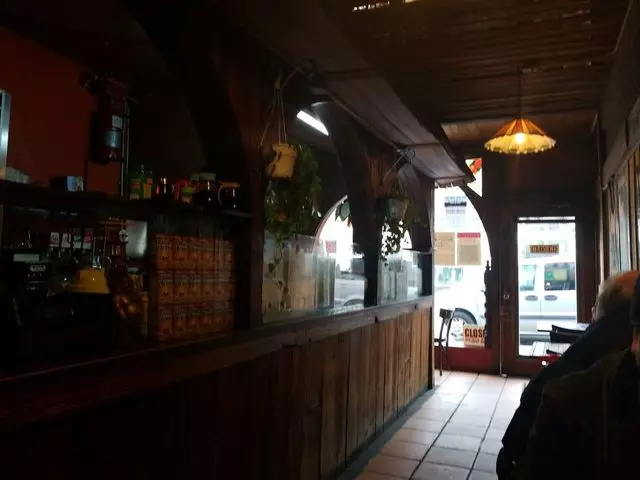 Moulin Rouge Restaurant