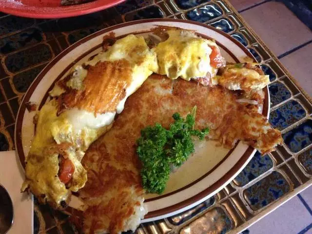 Moulin Rouge Restaurant