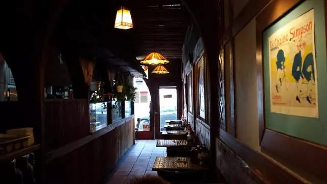 Moulin Rouge Restaurant