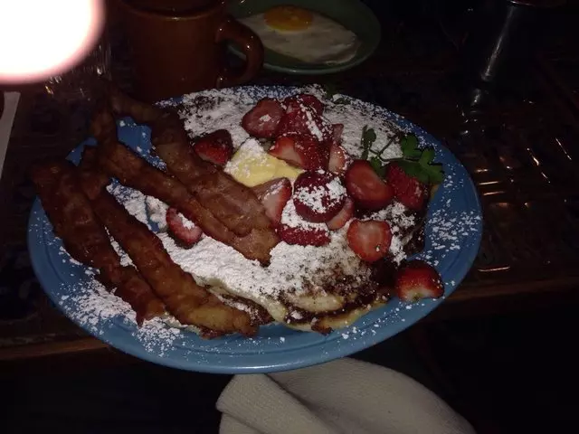 Moulin Rouge Restaurant