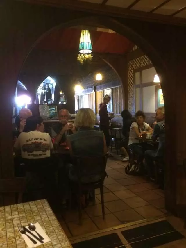 Moulin Rouge Restaurant