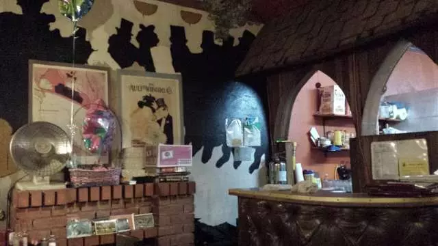Moulin Rouge Restaurant