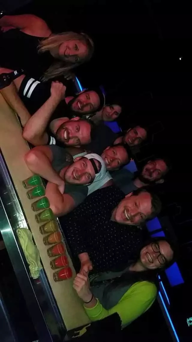 3910