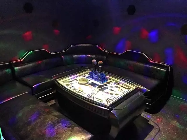 3910