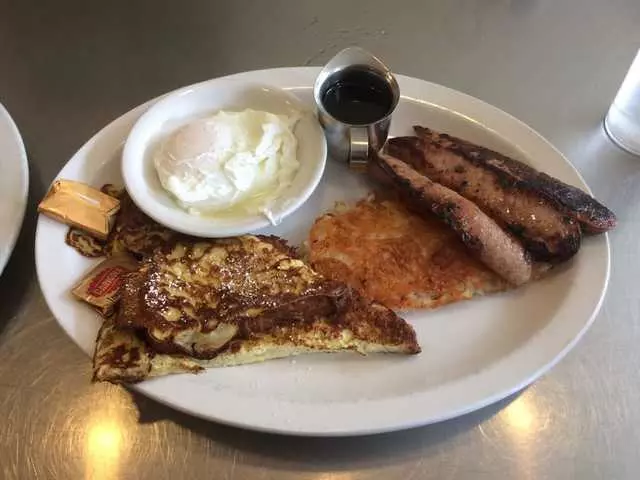 Toast Eatery