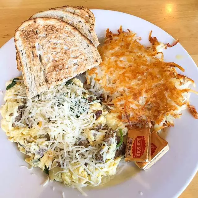Toast Eatery