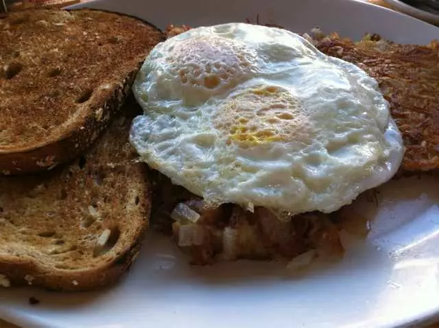 Toast Eatery