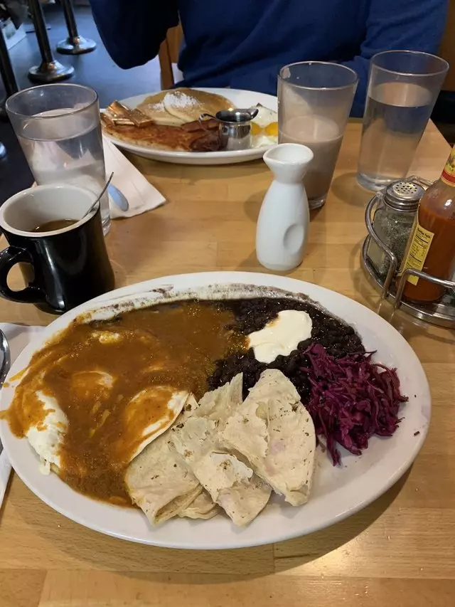 Toast Eatery