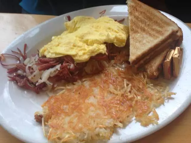 Toast Eatery