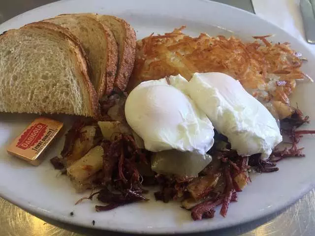 Toast Eatery
