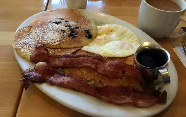 Toast Eatery