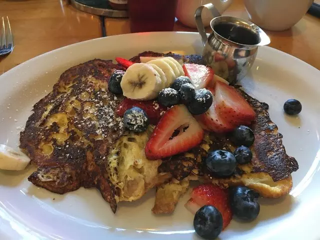 Toast Eatery