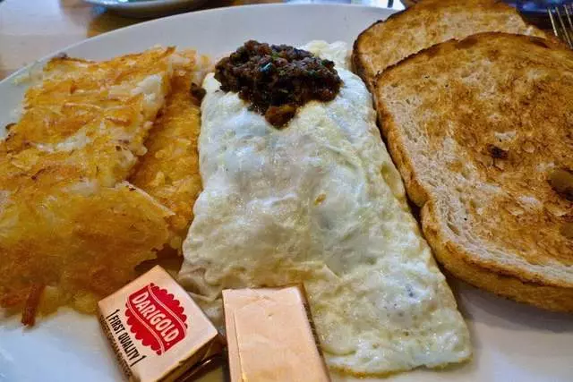 Toast Eatery
