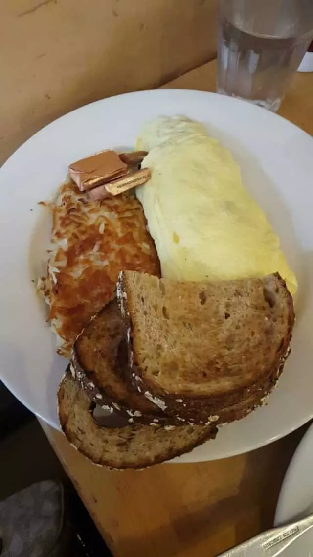 Toast Eatery