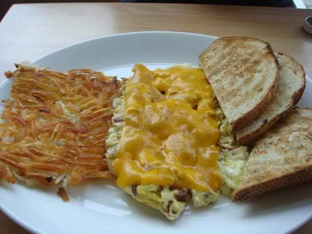 Toast Eatery