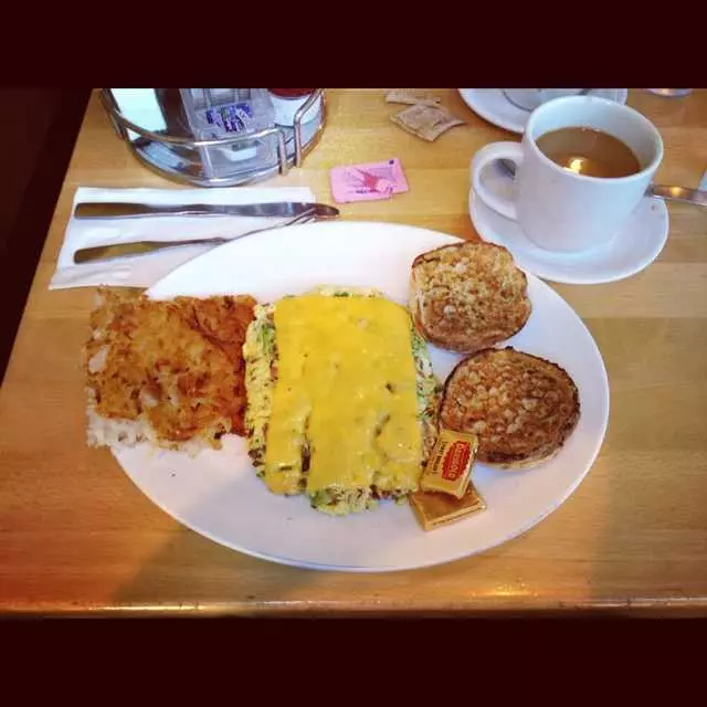 Toast Eatery